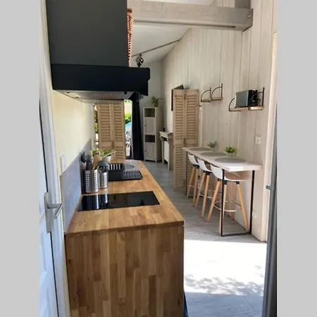 Holiday home L'atelier, Dependance De Charme, Ste Mere Eglise *