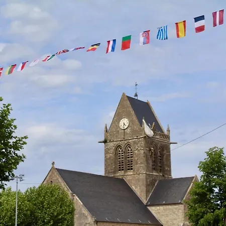 L'atelier, Dependance De Charme, Ste Mere Eglise Holiday home *