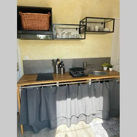 Holiday home L'atelier, Dependance De Charme, Ste Mere Eglise *